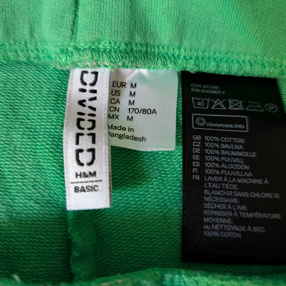 Kelly Green Shorts from Divided - Picture 2 of 2